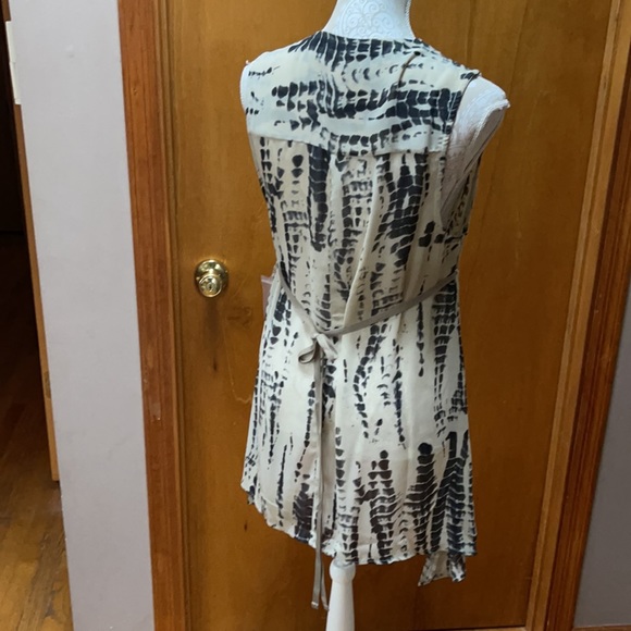 NWT Converse One Star sheer tie dye tunic. Size M - Picture 4 of 4